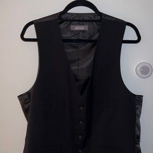 Kenneth Cole Reaction Vest